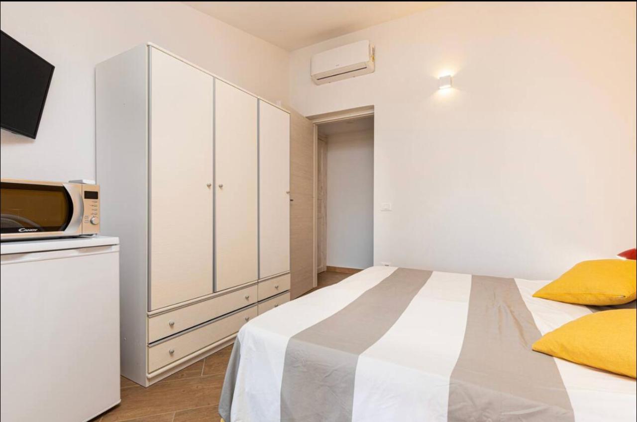Casa Sharon Appartamento Vista Mare Ad Ольбия Экстерьер фото